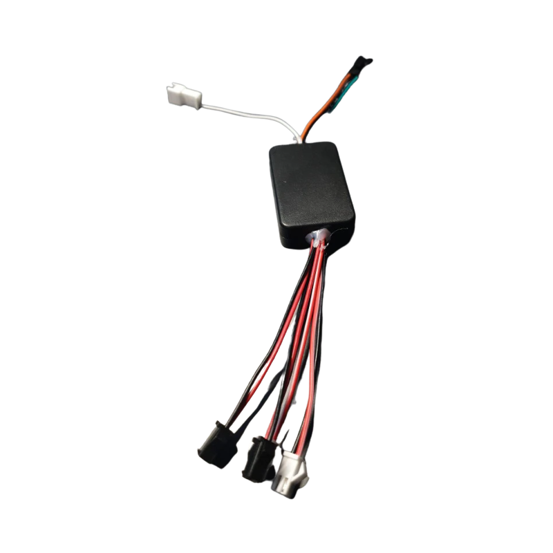 Convertisseur 12V DC se connectant entre la lumière LED et le contrôleur Convertisseur 12V DC se connectant entre la lumière LED et le contrôleur